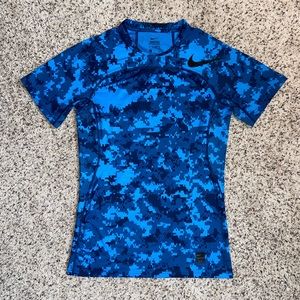 Nike Pro Hypercool Fitted Blue Shirt - Small